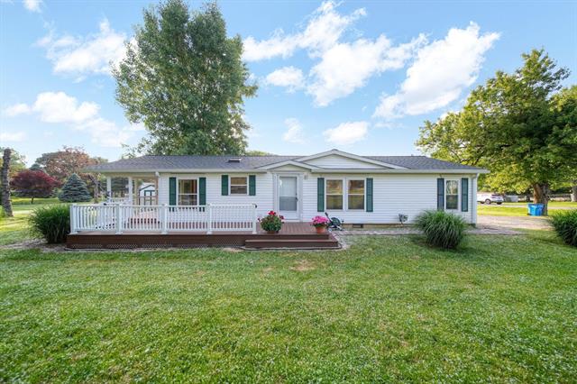 front view picture of 3280 Carlton Boulevard, Jackson, MI. 49203