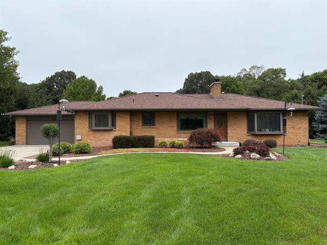 front view picture of 3817 Butterworth Street Sw, Grand Rapids, MI. 49534