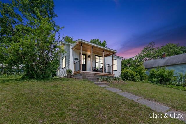 front view picture of 820 Hackett Street, Ionia, MI. 48846