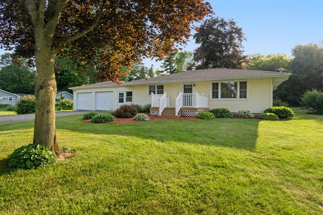 front view picture of 6384 Lansing Avenue, Jackson, MI. 49201