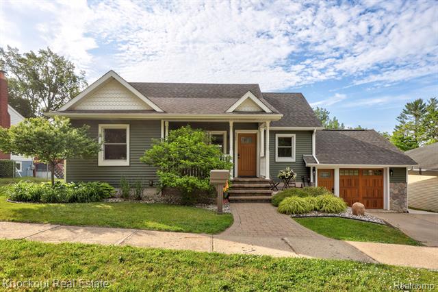 front view picture of 321 Prospect Street, Vassar, MI. 48768