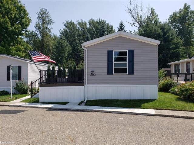 front view picture of 258 W Shoreline Drive, Port Sanilac, MI. 48469