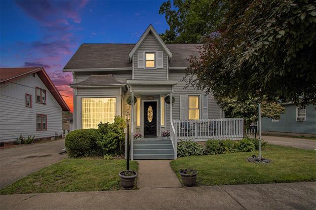 front view picture of 105 Clark Street, Buchanan, MI. 49107