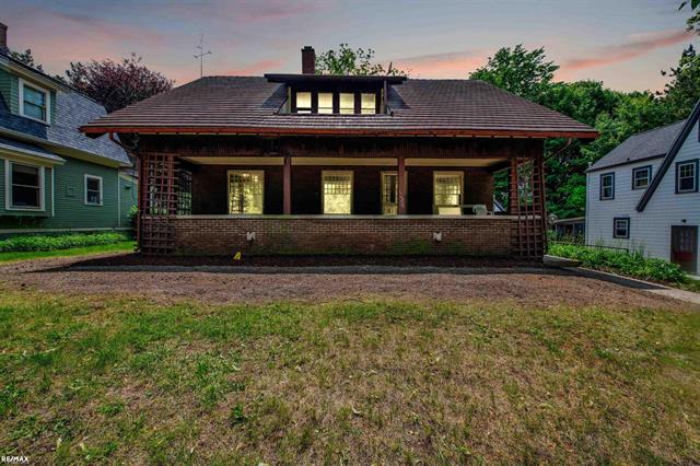 front view picture of 1200 Wells Street, Ann Arbor, MI. 48104