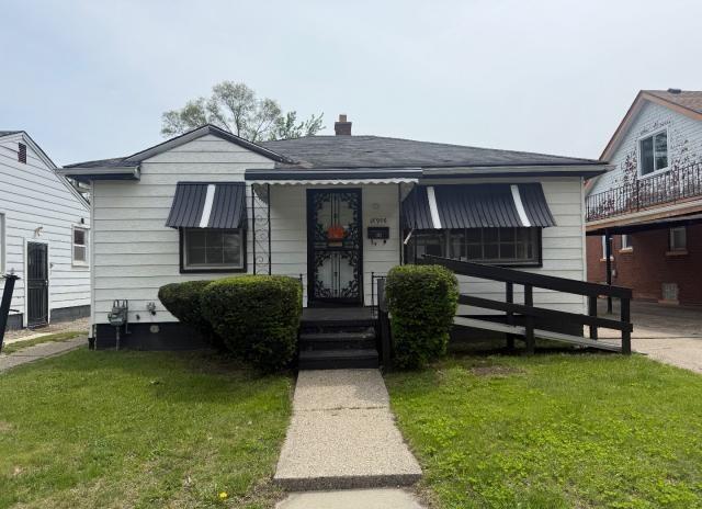 front view picture of 18908 Mackay Street, Detroit, MI. 48234