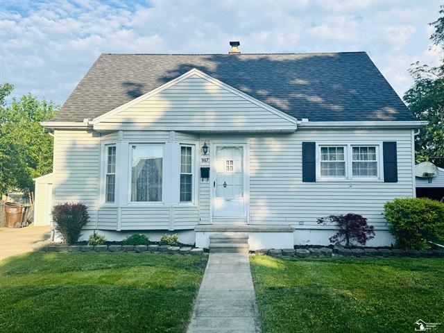 front view picture of 967 Winston Drive, Monroe, MI. 48161