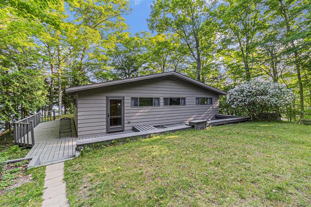front view picture of 6253 Loggers Lane, Ludington, MI. 49431