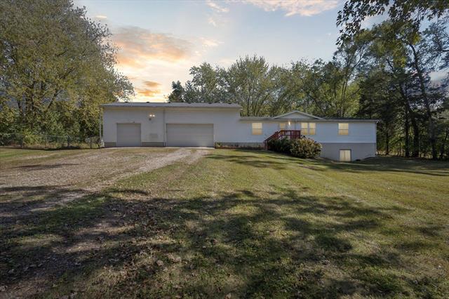 front view picture of 149 Hall Street, Michigan Center, MI. 49254