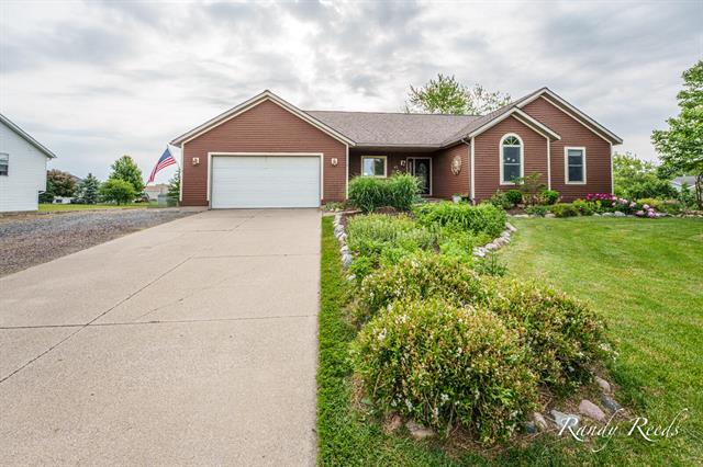 front view picture of 836 Eagle Ridge Drive, Coopersville, MI. 49404