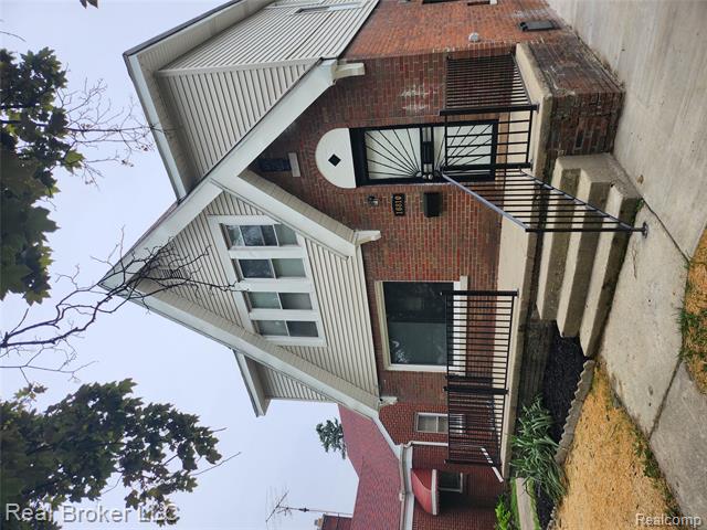 front view picture of 16810 Archdale Street, Detroit, MI. 48235