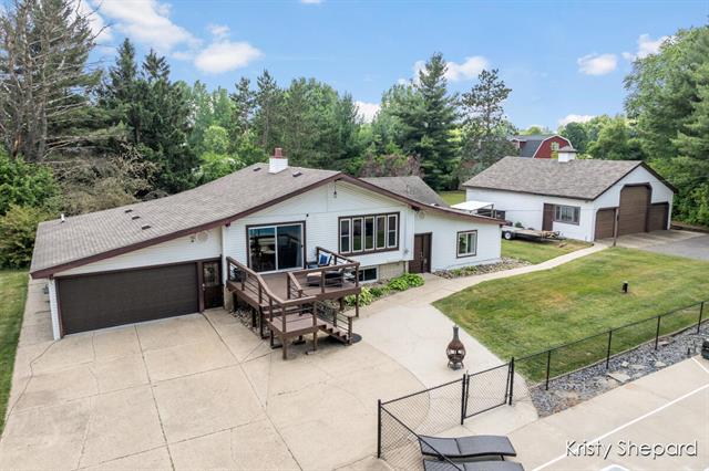 front view picture of 3268 64Th Street Sw, Byron Center, MI. 49315