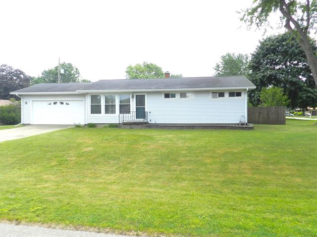 front view picture of 2865 Carrie Lane, Saint Joseph, MI. 49085