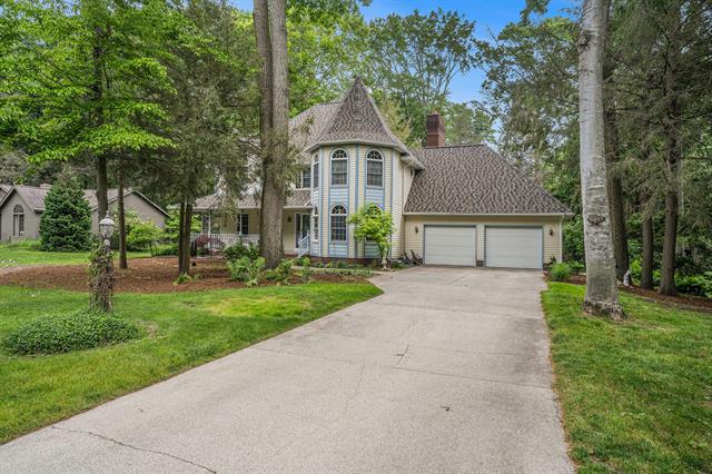 front view picture of 4686 Doug Drive, Whitehall, MI. 49461