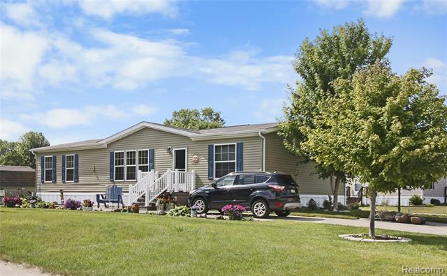 front view picture of 501 Kinloch, Temperance, MI. 48182