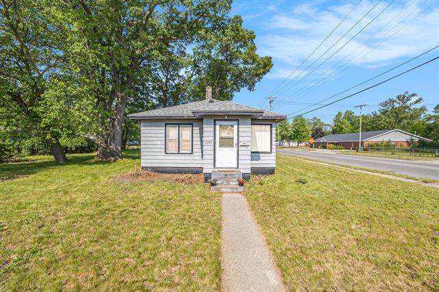 front view picture of 2201 Riordan Street, Muskegon, MI. 49444