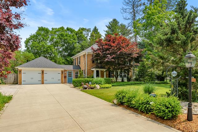 front view picture of 3517 Bronson Boulevard, Kalamazoo, MI. 49008