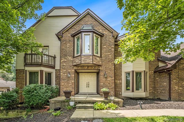 front view picture of 38649 Deerwood Court, Northville, MI. 48167