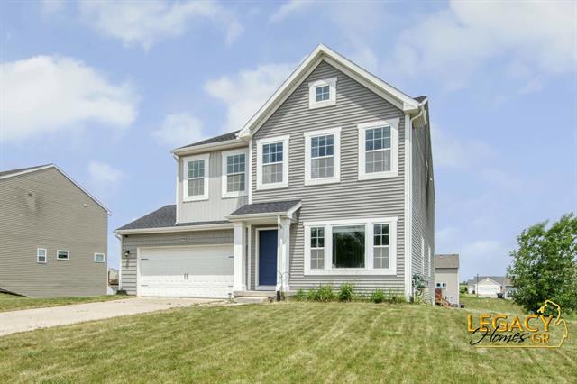 front view picture of 1719 Crescent Pointe Drive Se, Caledonia, MI. 49316