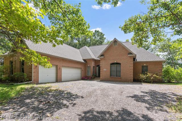 front view picture of 5266 Van Amberg Road, Brighton, MI. 48114