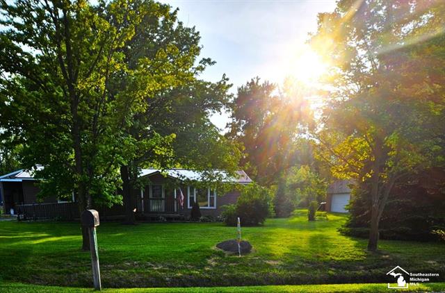 front view picture of 9361 Exeter Road, Carleton, MI. 48117