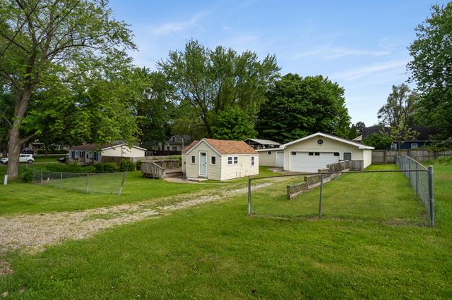 front view picture of 817 Annetta Avenue, Jackson, MI. 49203