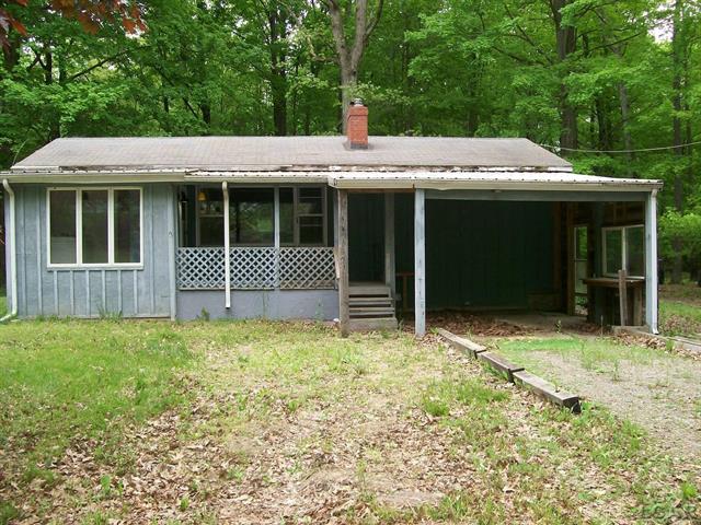 front view picture of 5300 State Road, Hillsdale, MI. 49242