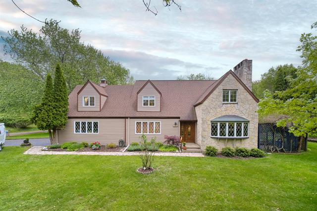 front view picture of 1835 Surfside Drive, Manistee, MI. 49660