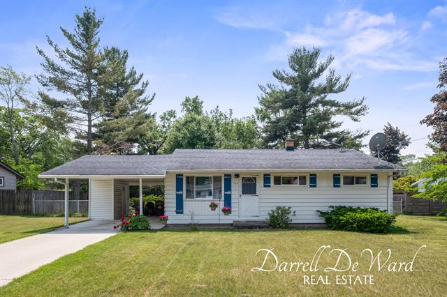 front view picture of 968 Kendalwood Street Ne, Grand Rapids, MI. 49505