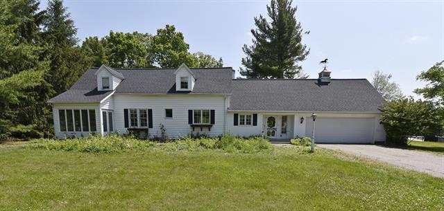 front view picture of 1222 Stoneshire Drive Se, Grand Rapids, MI. 49546