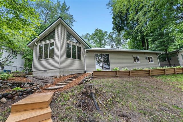 front view picture of 3320 N Lakeside Drive, Sanford, MI. 48657