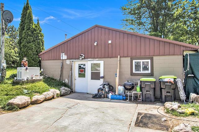 front view picture of 2450 S Harrison Avenue, Harrison, MI. 48625