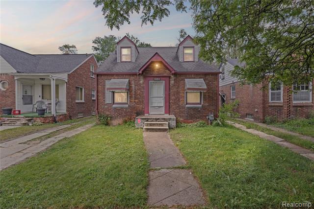 front view picture of 19358 Mansfield Street, Detroit, MI. 48235
