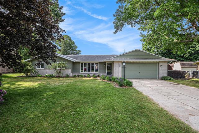 front view picture of 2418 Fountain Lane, Stevensville, MI. 49127