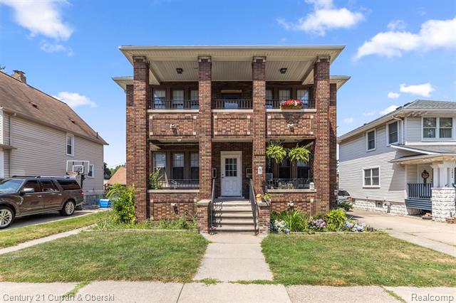 front view picture of 2434 4Th Street, Trenton, MI. 48183
