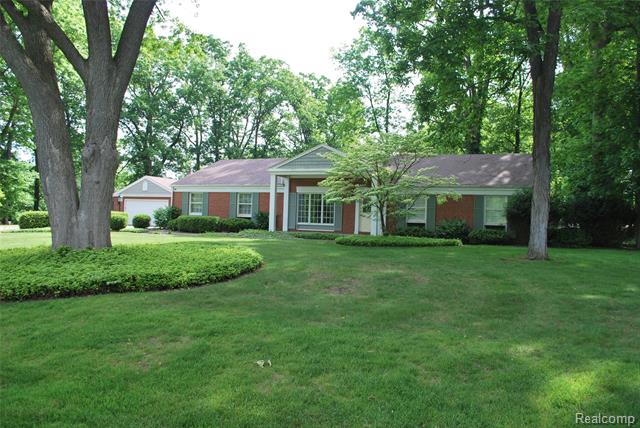 front view picture of 1512 Rulane Drive, Lapeer, MI. 48446
