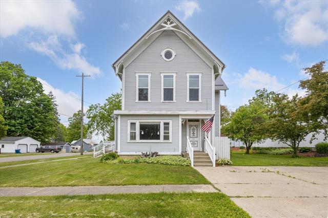 front view picture of 501 N Lincoln Street, Stanton, MI. 48888