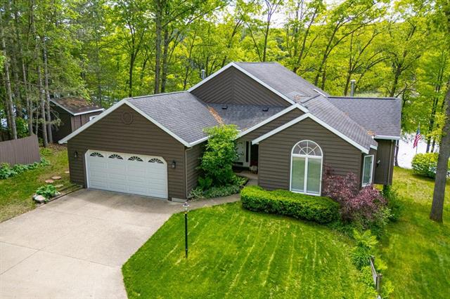 front view picture of 5400 Laura Drive, Shelbyville, MI. 49344