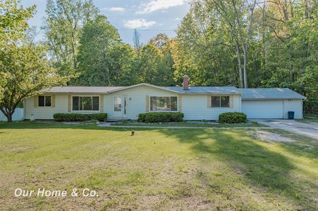 front view picture of 838 S Grey Road, Midland, MI. 48640