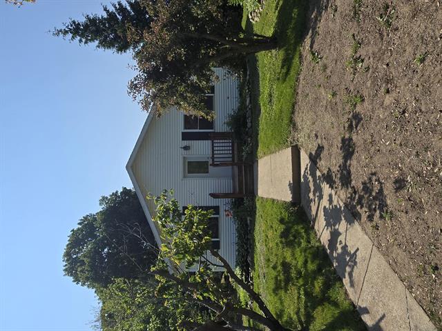 front view picture of 243 Washington Street, Litchfield, MI. 49252