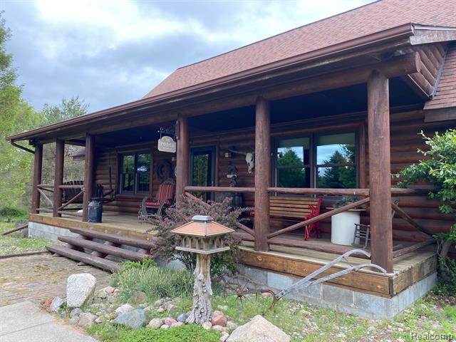 front view picture of 5114 N Oak Road, Davison, MI. 48423