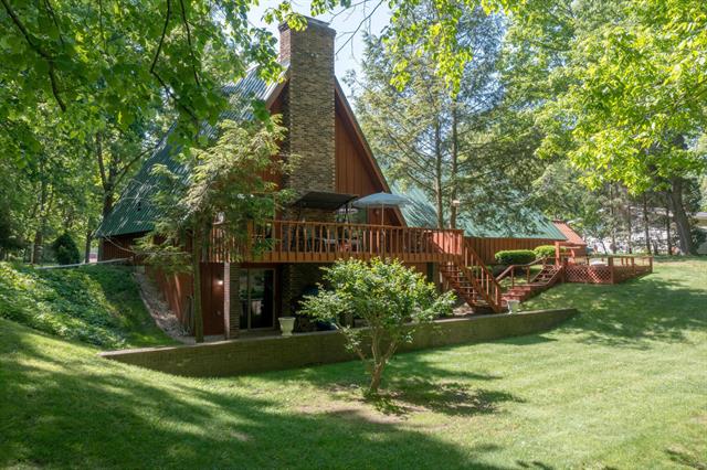 front view picture of 9324 St Joe River Rd Road, White Pigeon, MI. 49099