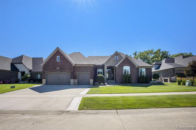 front view picture of 48913 Pinebrook Drive, Utica, MI. 48315