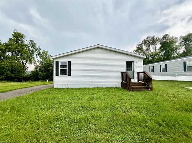 front view picture of 1336 Ridgeway Boulevard, Pontiac, MI. 48340