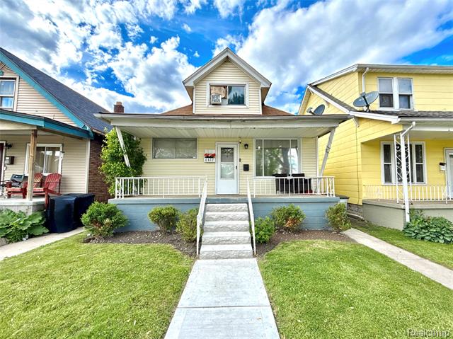 front view picture of 6422 Devereaux Street, Detroit, MI. 48210