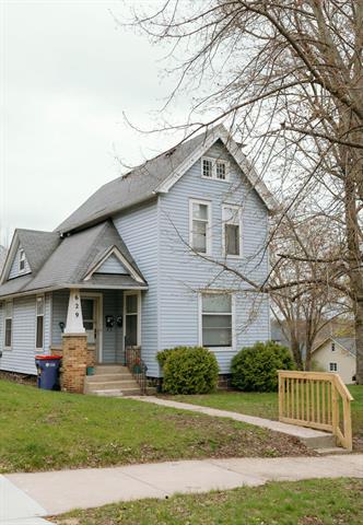 front view picture of 629 Crescent Street Ne, Grand Rapids, MI. 49503
