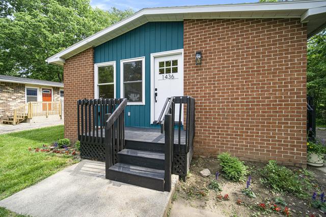 front view picture of 1436 Rosewood Street, Ann Arbor, MI. 48104