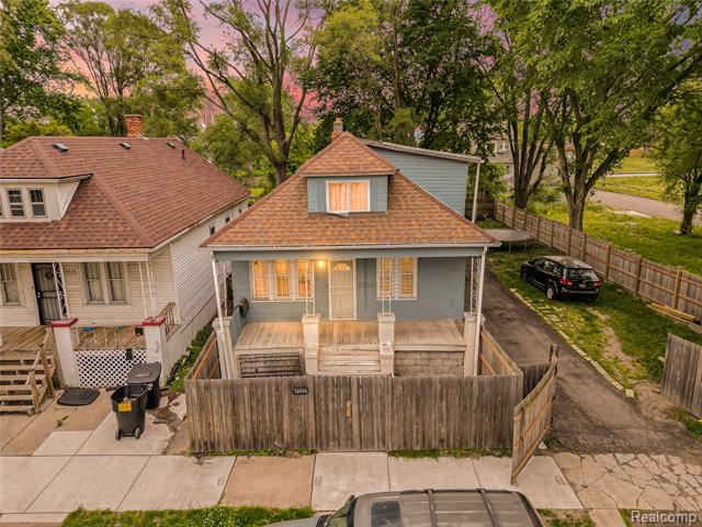 front view picture of 13714 Fenelon Street, Hamtramck, MI. 48212
