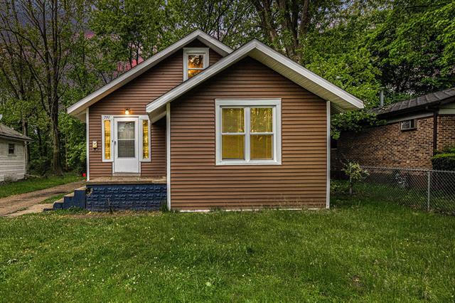 front view picture of 791 La Salle Street, Benton Harbor, MI. 49022