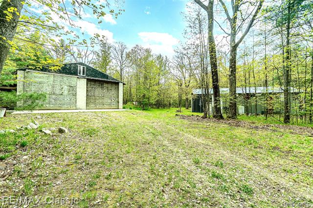 front view picture of 3674 N Harrison Avenue, Harrison, MI. 48625