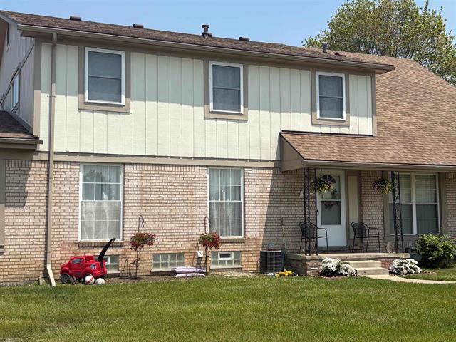 front view picture of 35296 Terrybrook Drive, Sterling Heights, MI. 48312